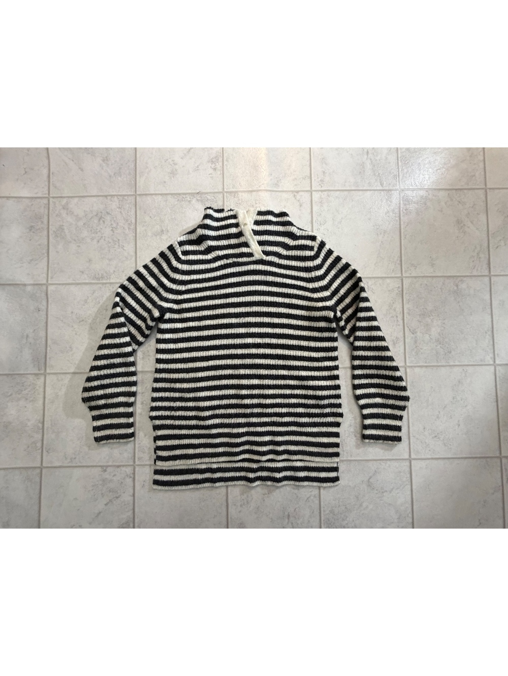 Gap black and white striped sweater
